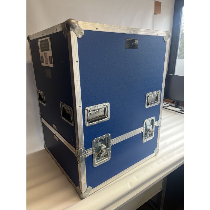  Flight case, caisson de transport, dimensions extérieures L x l x H : 69, 70, 90 ; dimensions intérieures L x l x H : 64, 67, 86, 128634, by ARP
